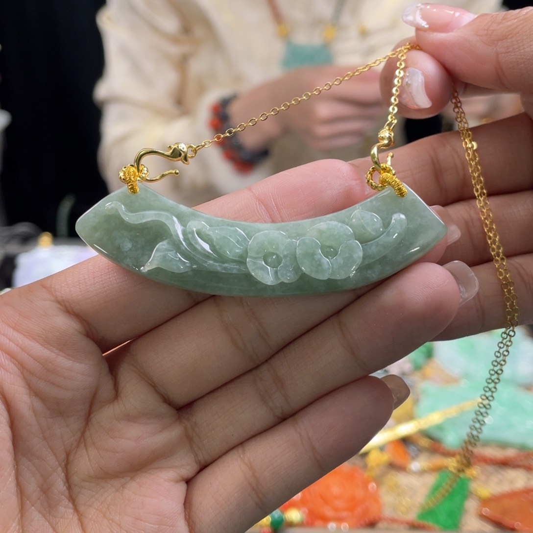 翡翠颈饰未镶嵌代编织