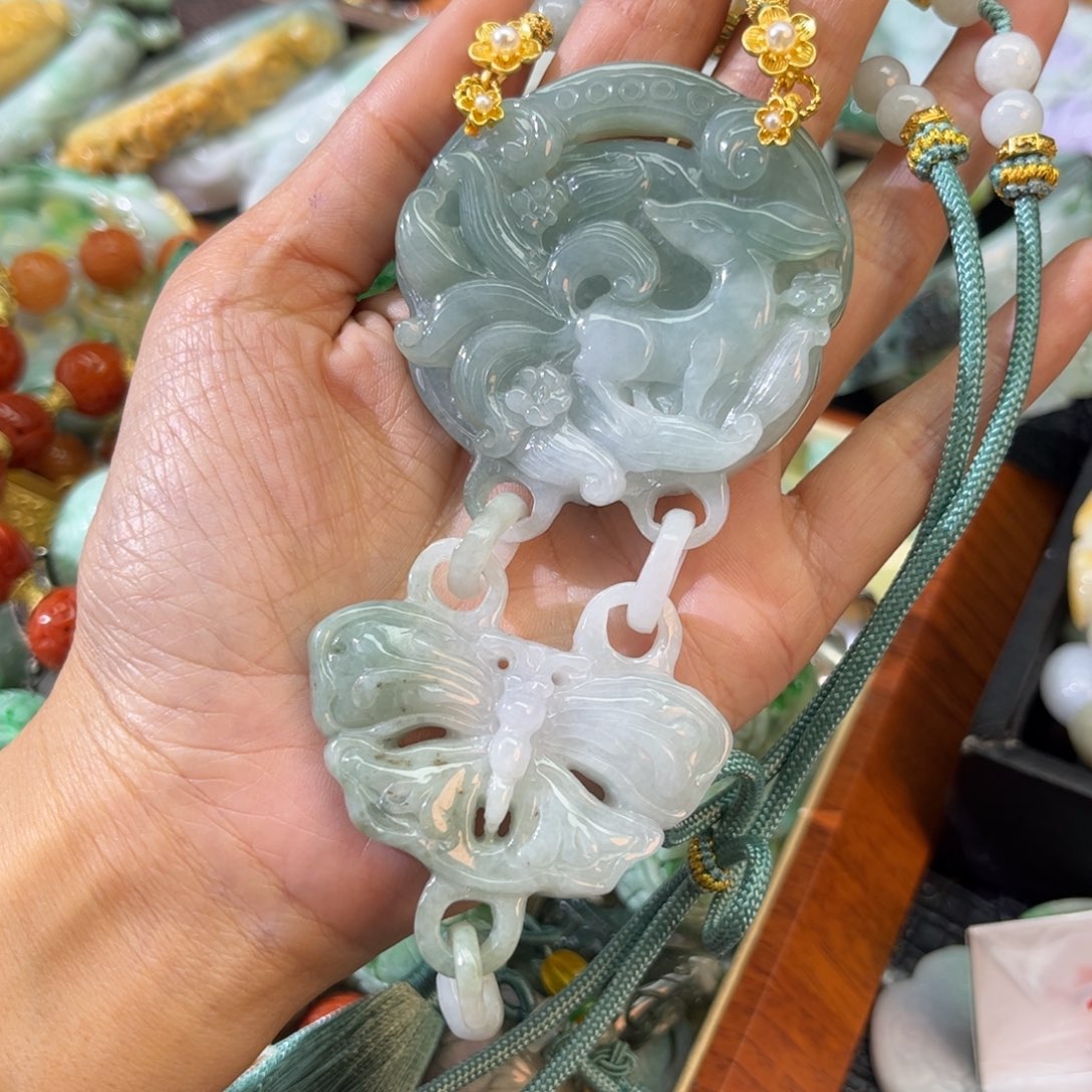 翡翠颈饰未镶嵌待编款