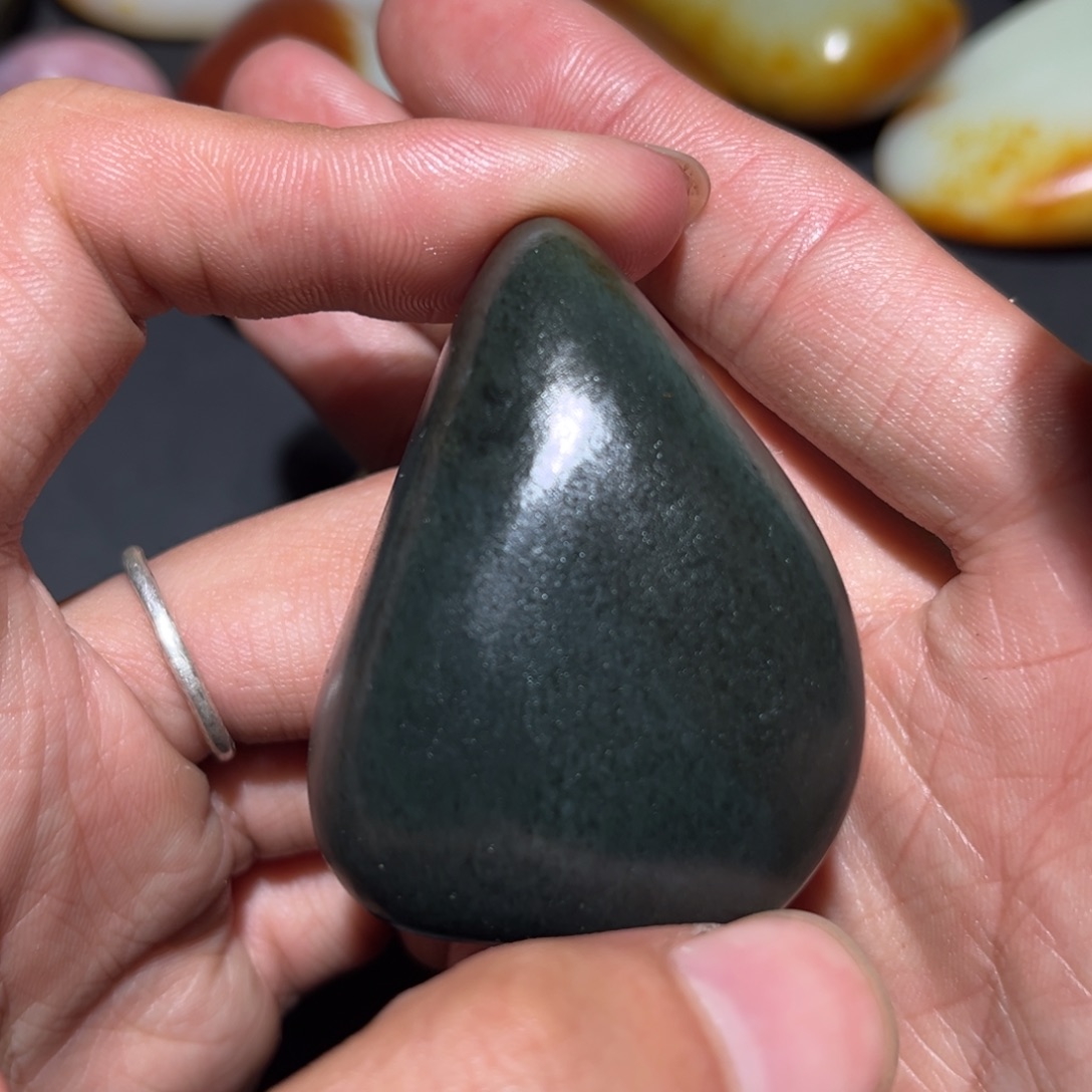 和田玉未镶嵌珠宝奇石