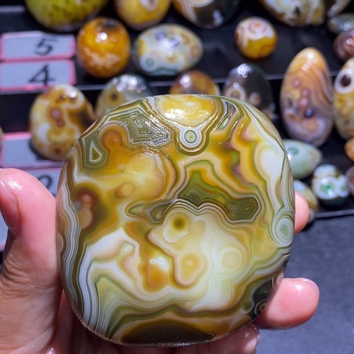 玛瑙/玉髓未镶嵌珠宝半成品164