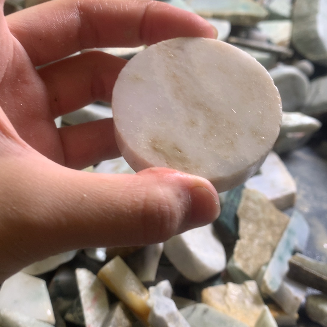 翡翠颈饰未镶嵌缅甸翡翠