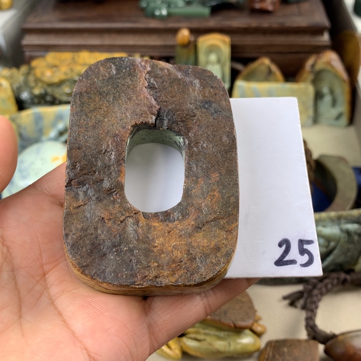 岫岩河磨玉（透闪石质玉）手把件未镶嵌