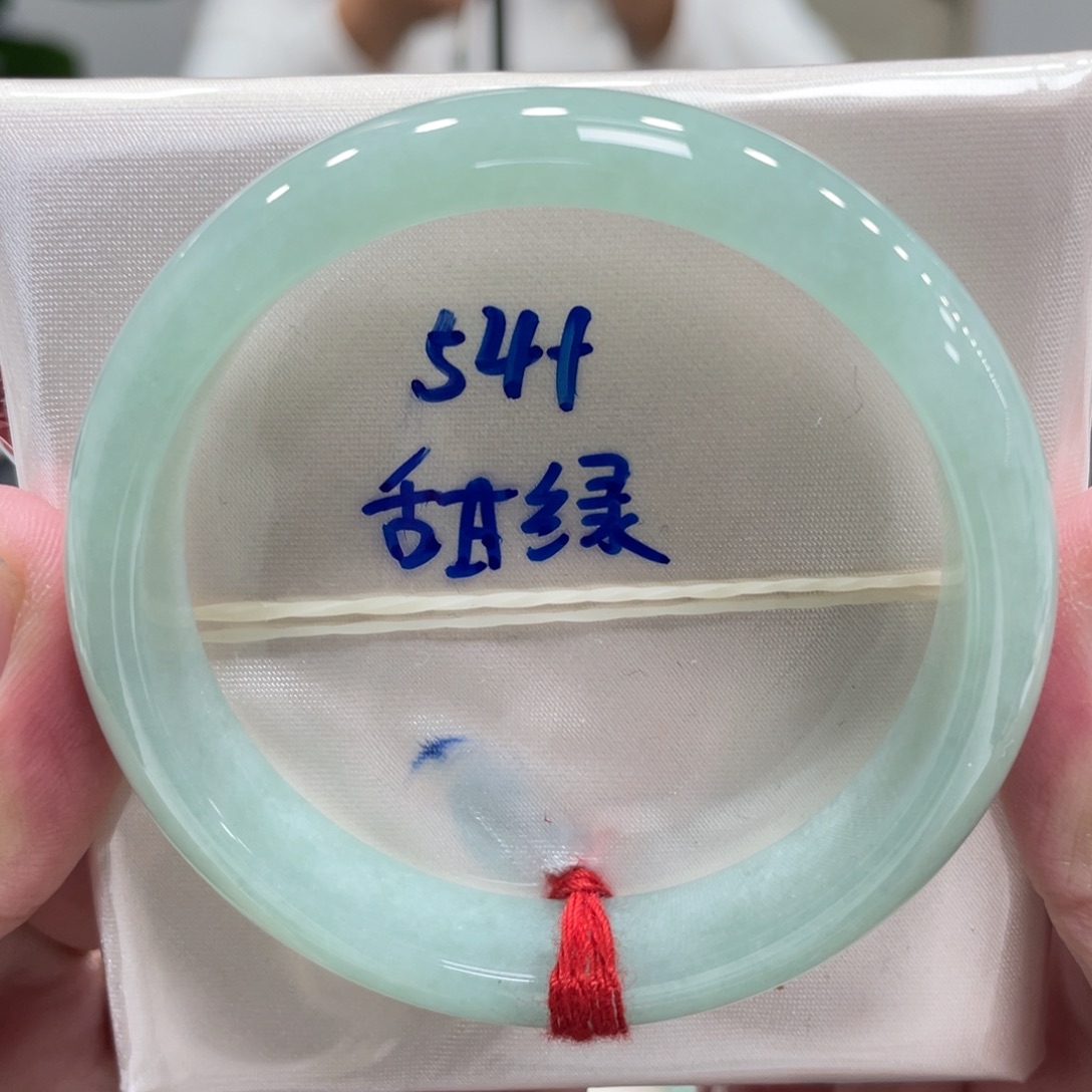 翡翠未镶嵌手镯翡翠