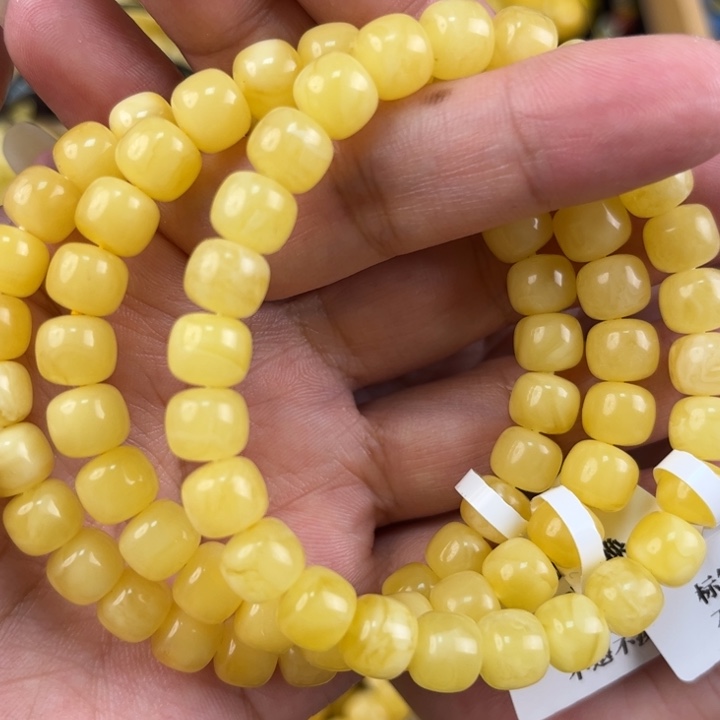 未镶嵌琥珀珠宝奇石琥珀，多样性发其一