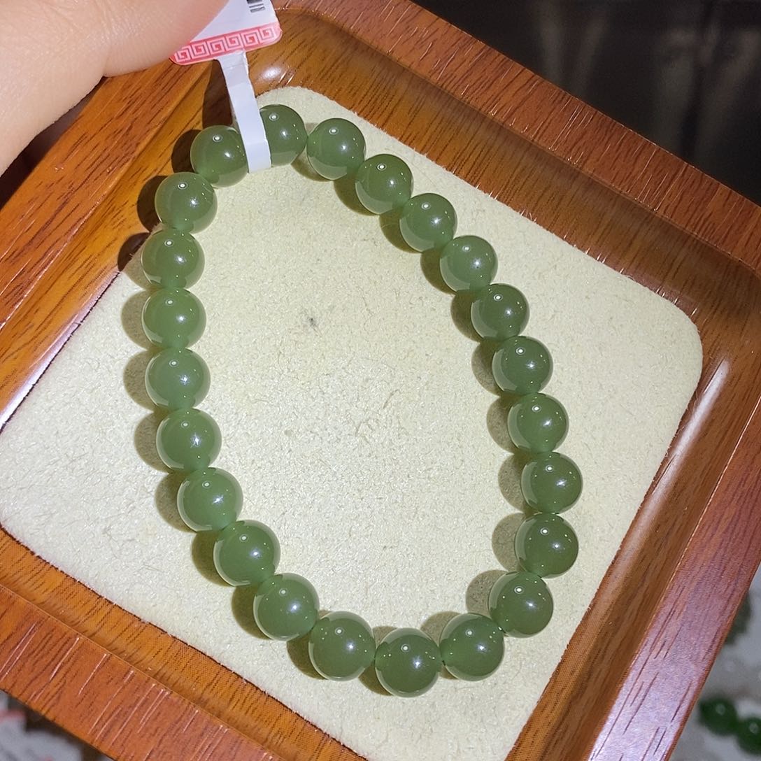 和田玉高冰湖水绿8mm未镶嵌