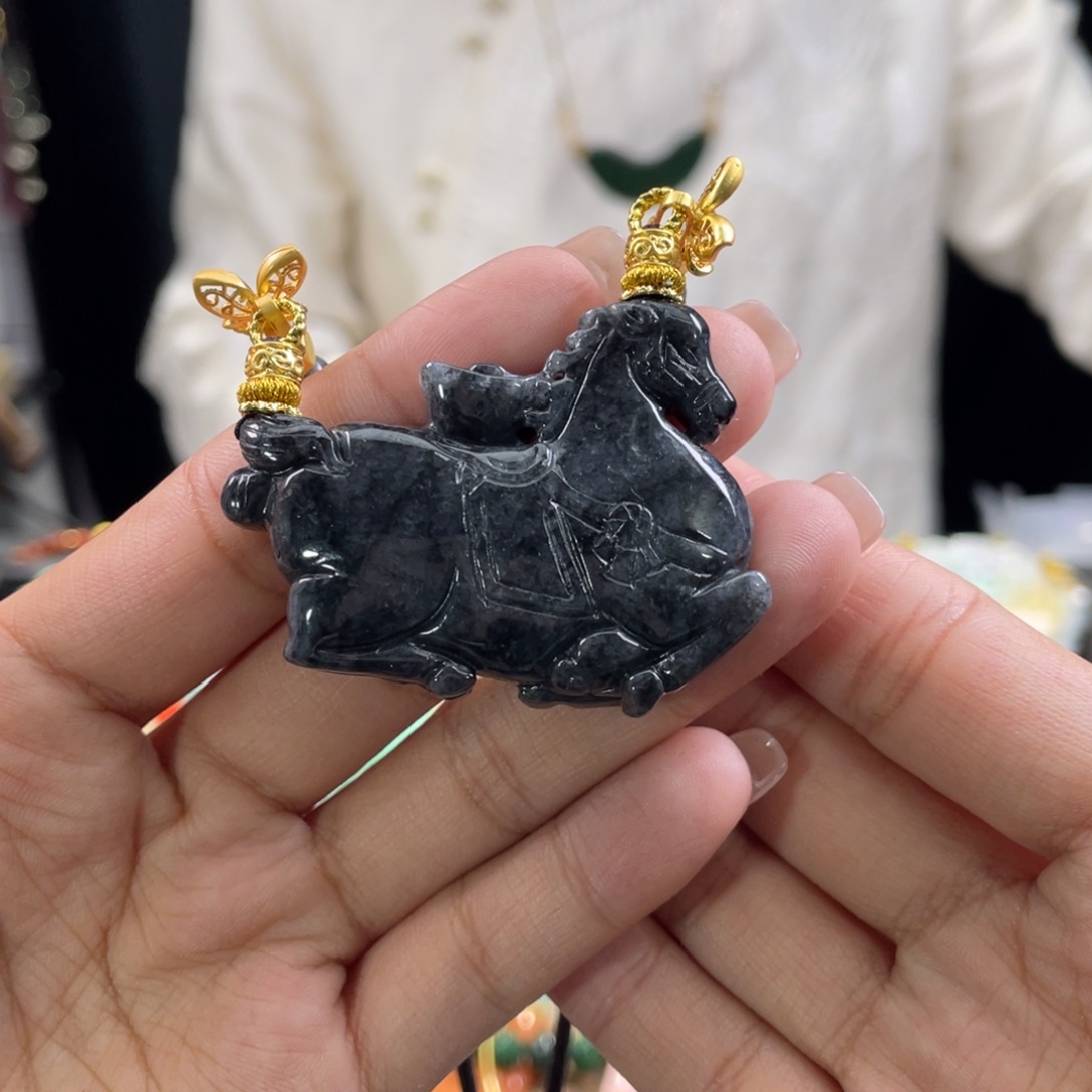 翡翠颈饰未镶嵌代编织