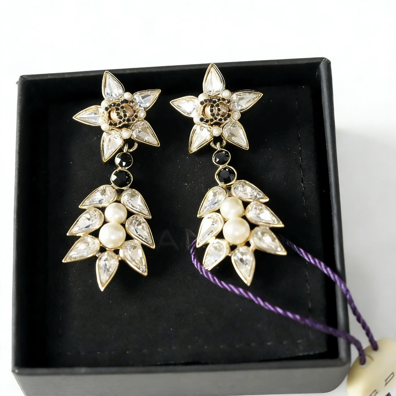 Chanel 闪钻麦穗五角星耳钉