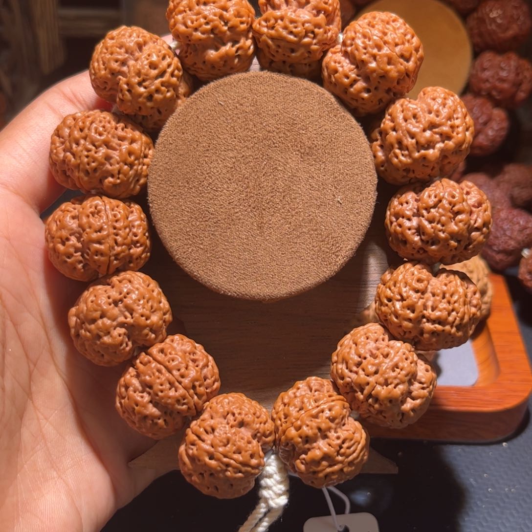 金刚菩提手串踏天梅花24