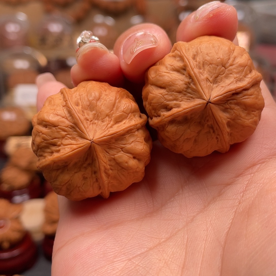 文玩核桃把件金蟾疙瘩包四棱