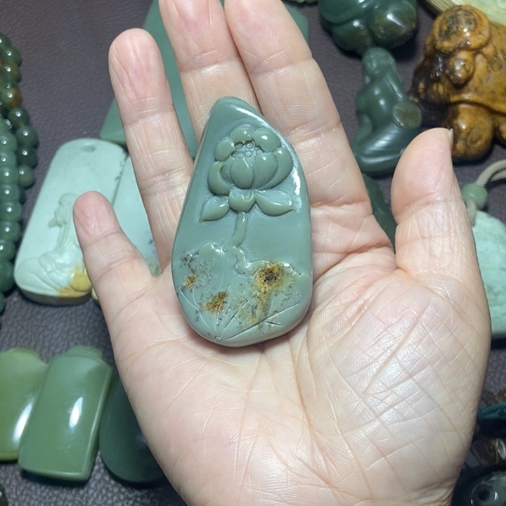 岫岩河磨玉（透闪石质玉）未镶嵌颈饰用****3
