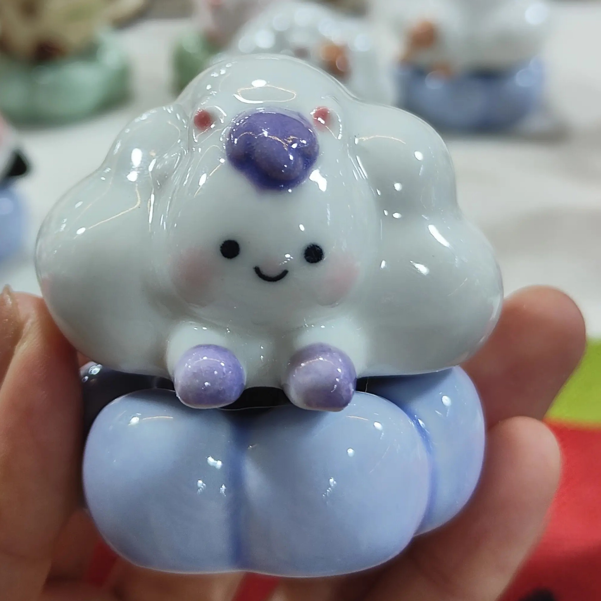 可爱云朵羊，小马陶瓷底座可旋转陶阳新村摊位 陶溪川，桌上小摆件