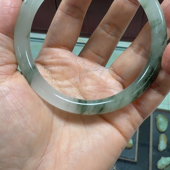 开***果石英质玉合金颈饰