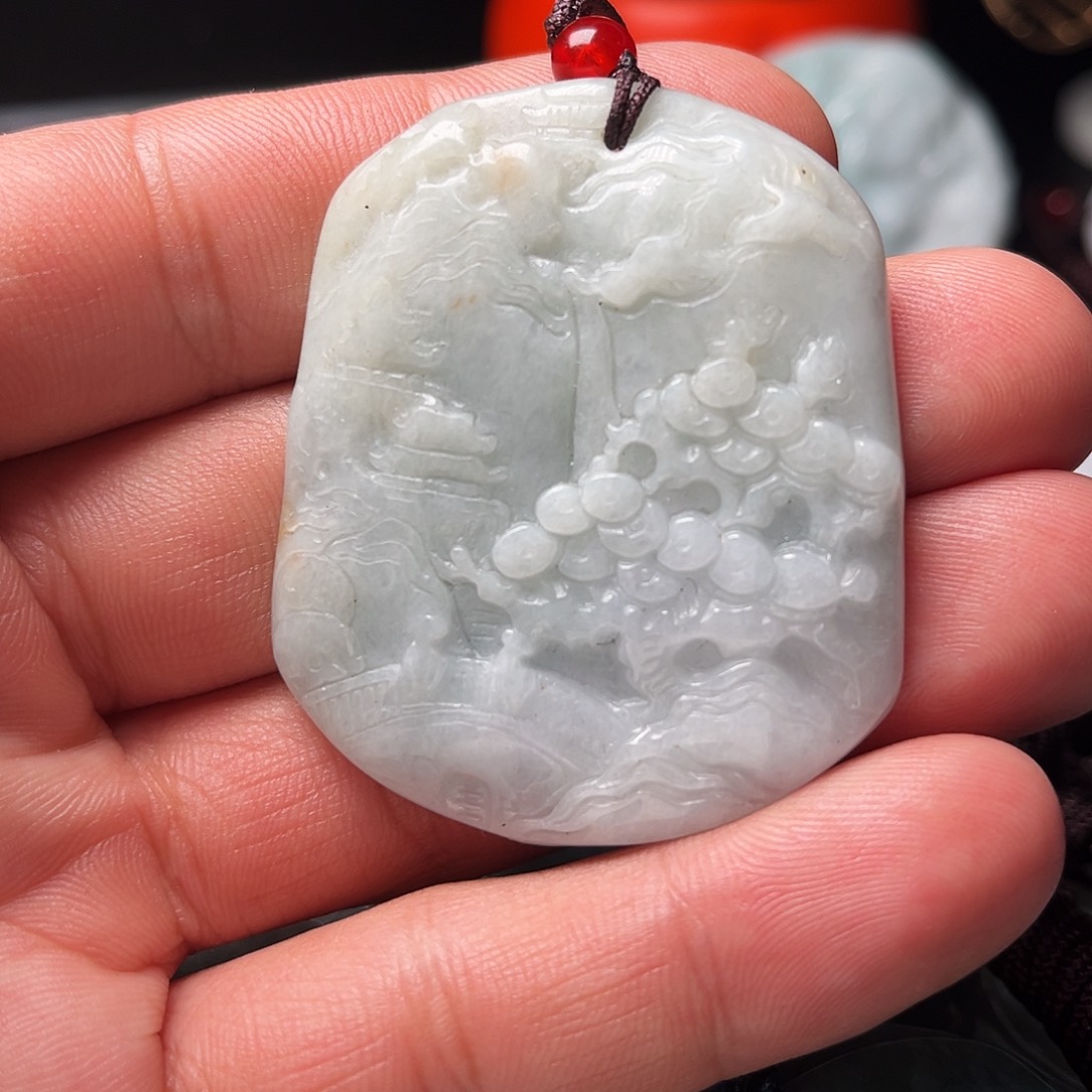 翡翠吊坠(赠链)未镶嵌缅甸翡翠首饰挂件