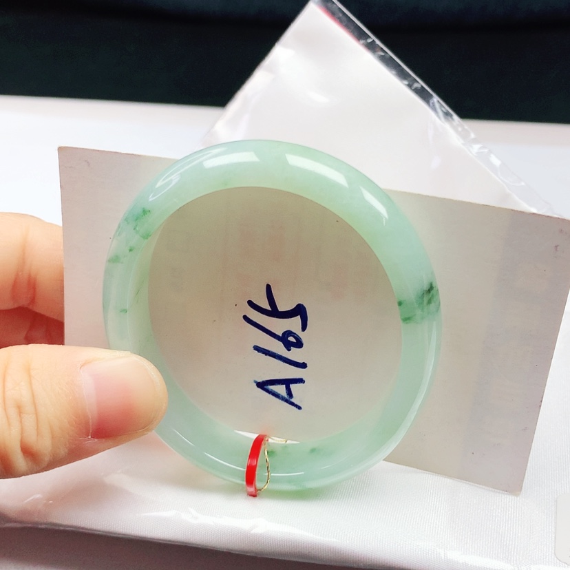 【闪购商品】翡翠手镯未镶嵌54➕圈口贵妃