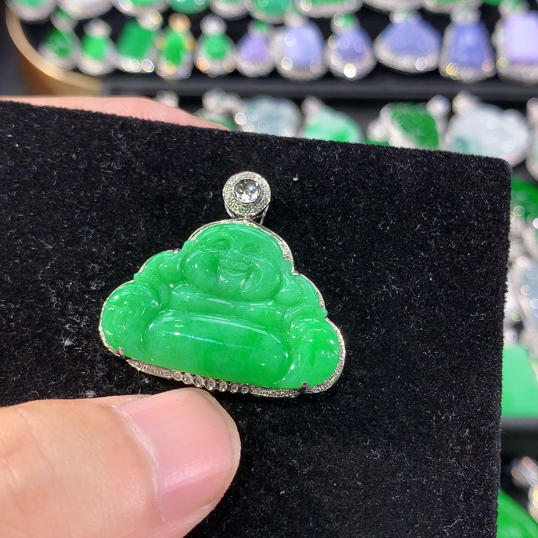 翡翠18K金镶嵌颈饰