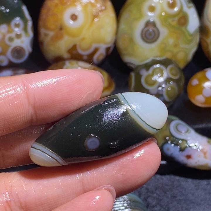 玛瑙/玉髓未镶嵌珠宝奇石164