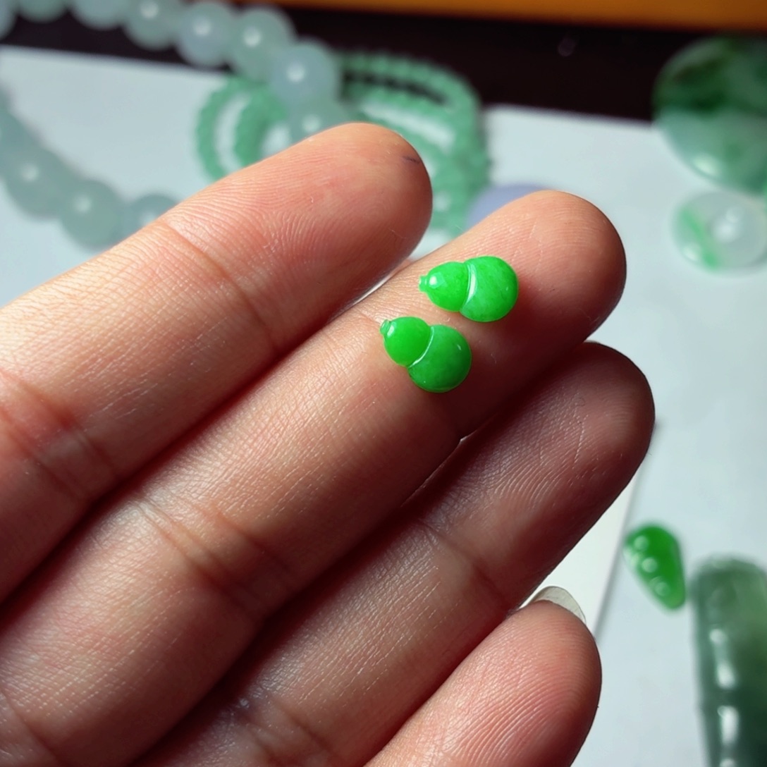 定制翡翠未镶嵌包工