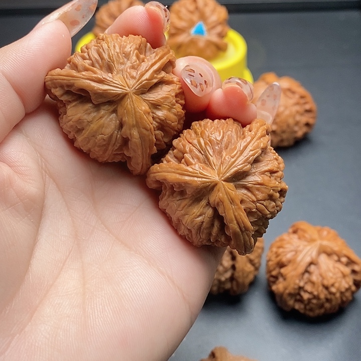 用***8核桃核桃吊坠39尺