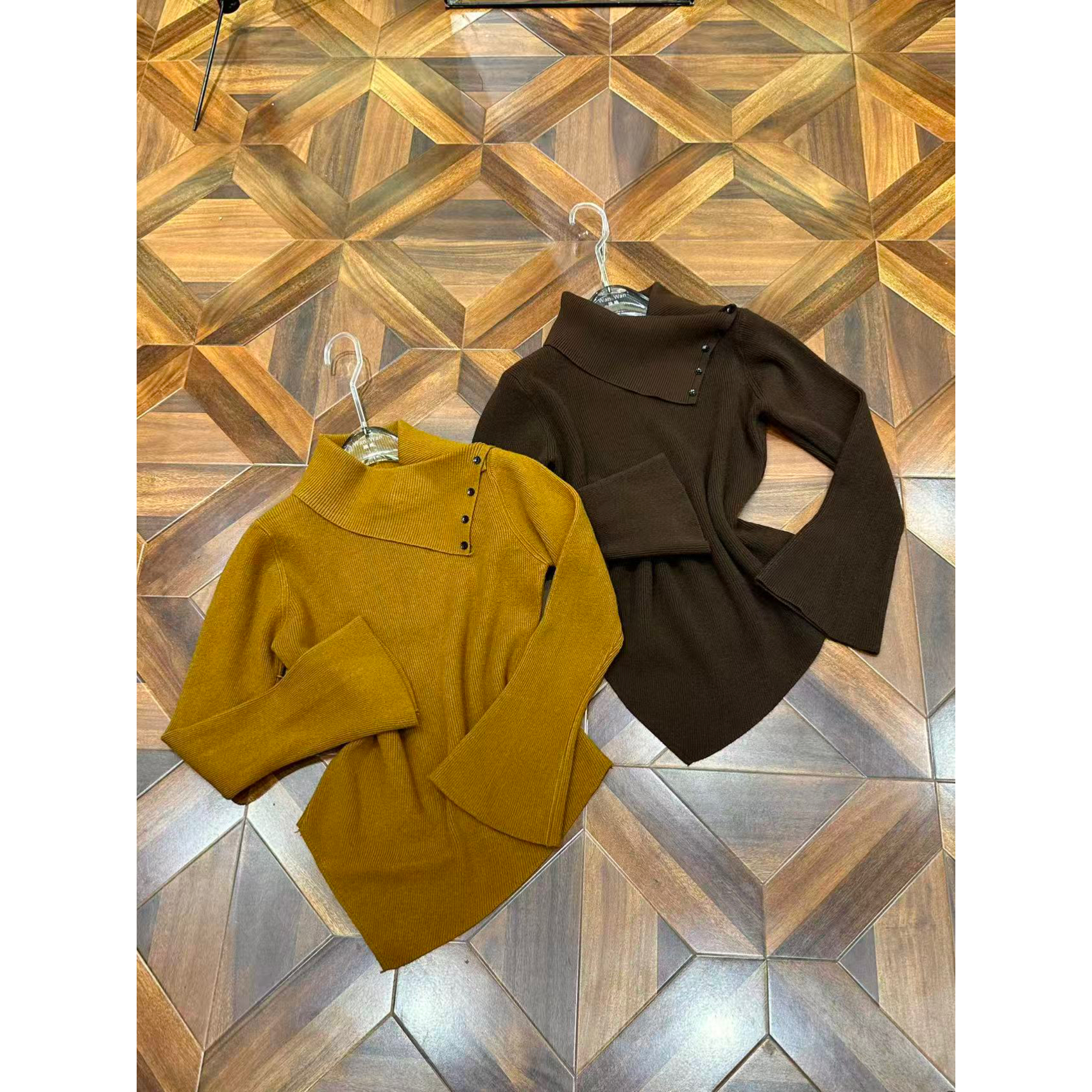 【 Wan wan】不规则领尖下摆毛衣