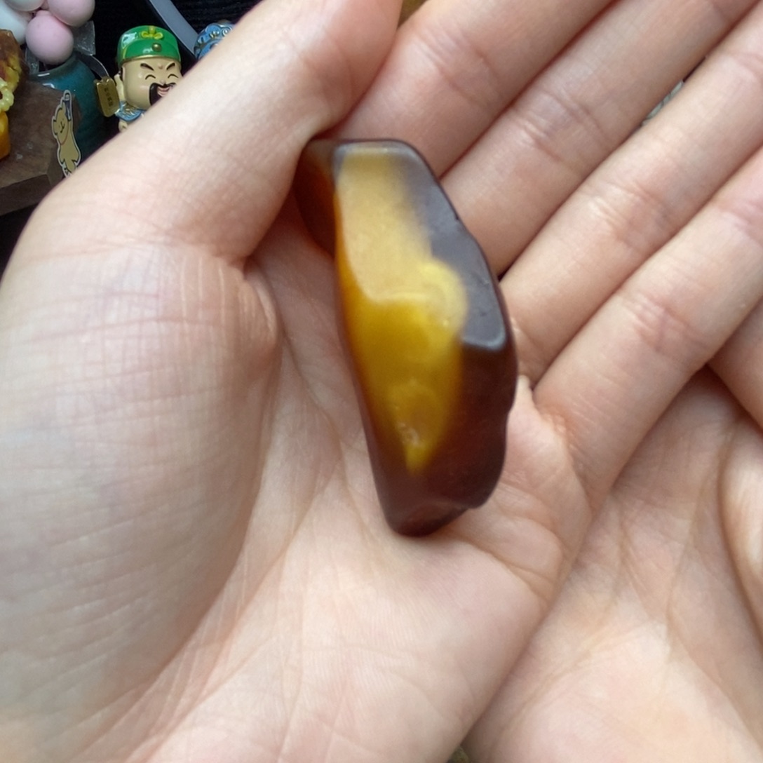 定制琥珀未镶嵌陈