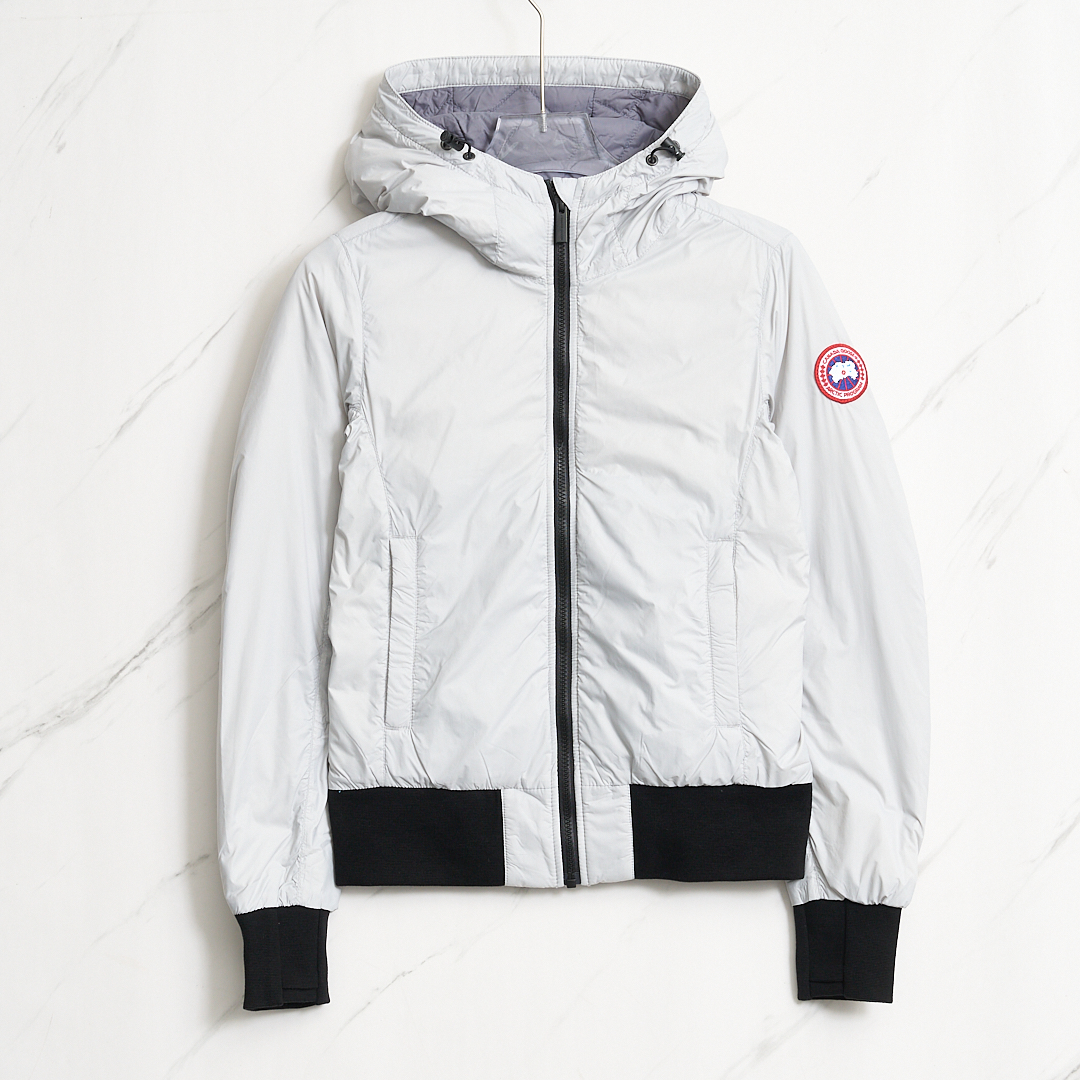 Canada Goose女士刺绣连帽羽绒服C0BU00001