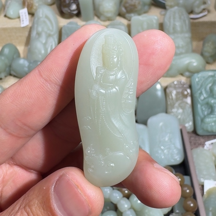 和田玉颈饰未镶嵌