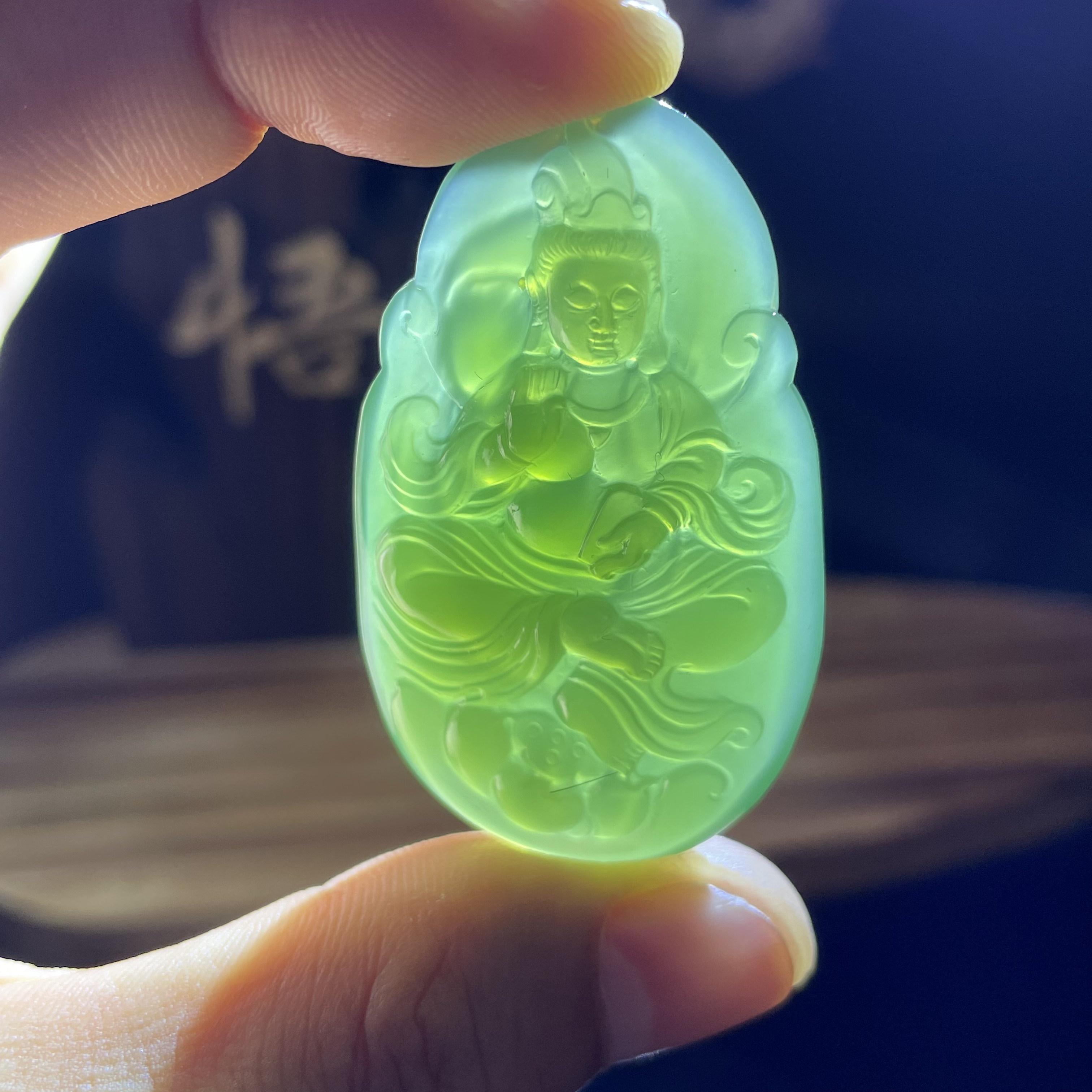 和田玉碧玉观音正品保真上等玉石吊坠