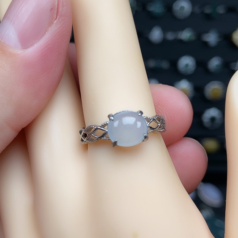 【闪购商品】银S925镶嵌戒指翡翠