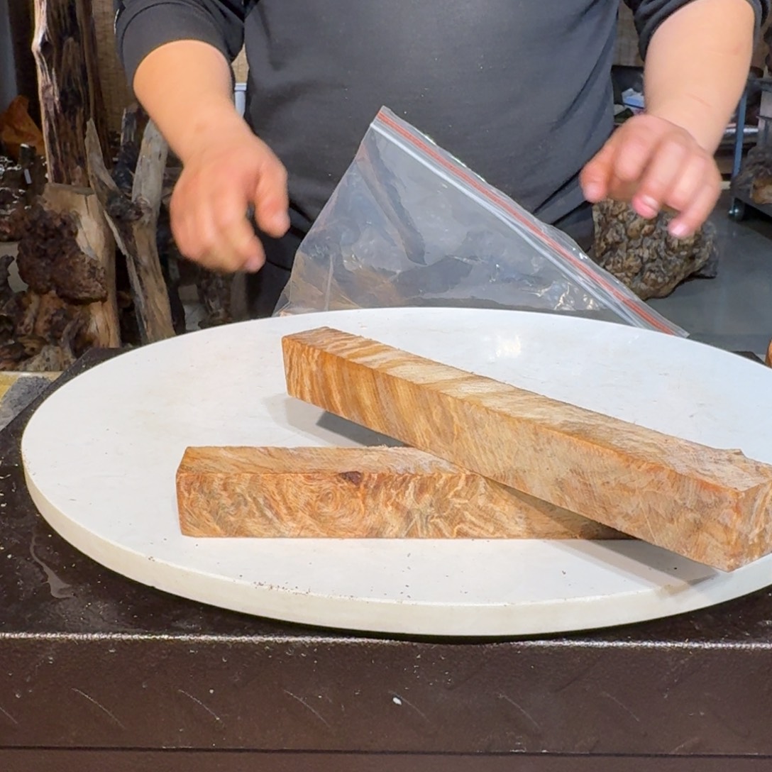 金***金琥珀木北沉香琥珀木摆件定向链接109