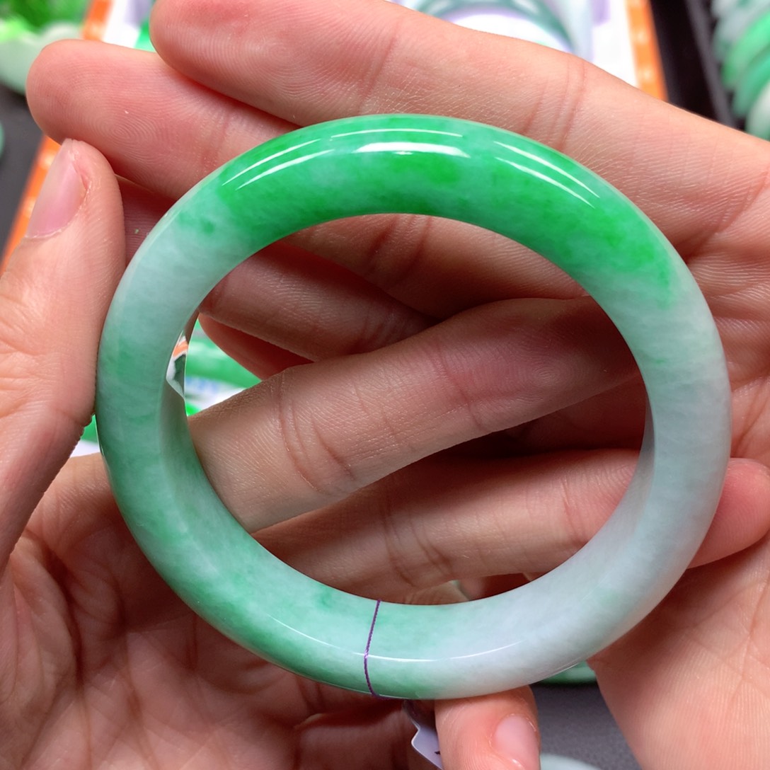未镶嵌手镯翡翠仙**姐翡翠手镯
