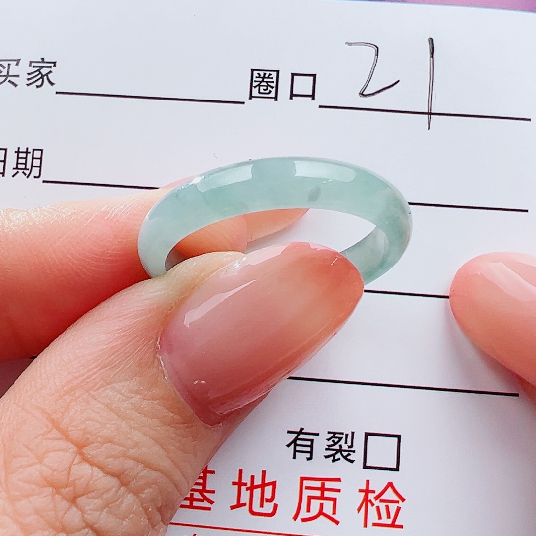 来***财翡翠未镶嵌戒指戒指