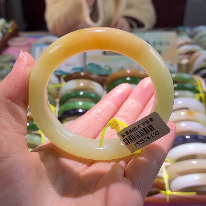 和田玉未镶嵌手镯21 54.55