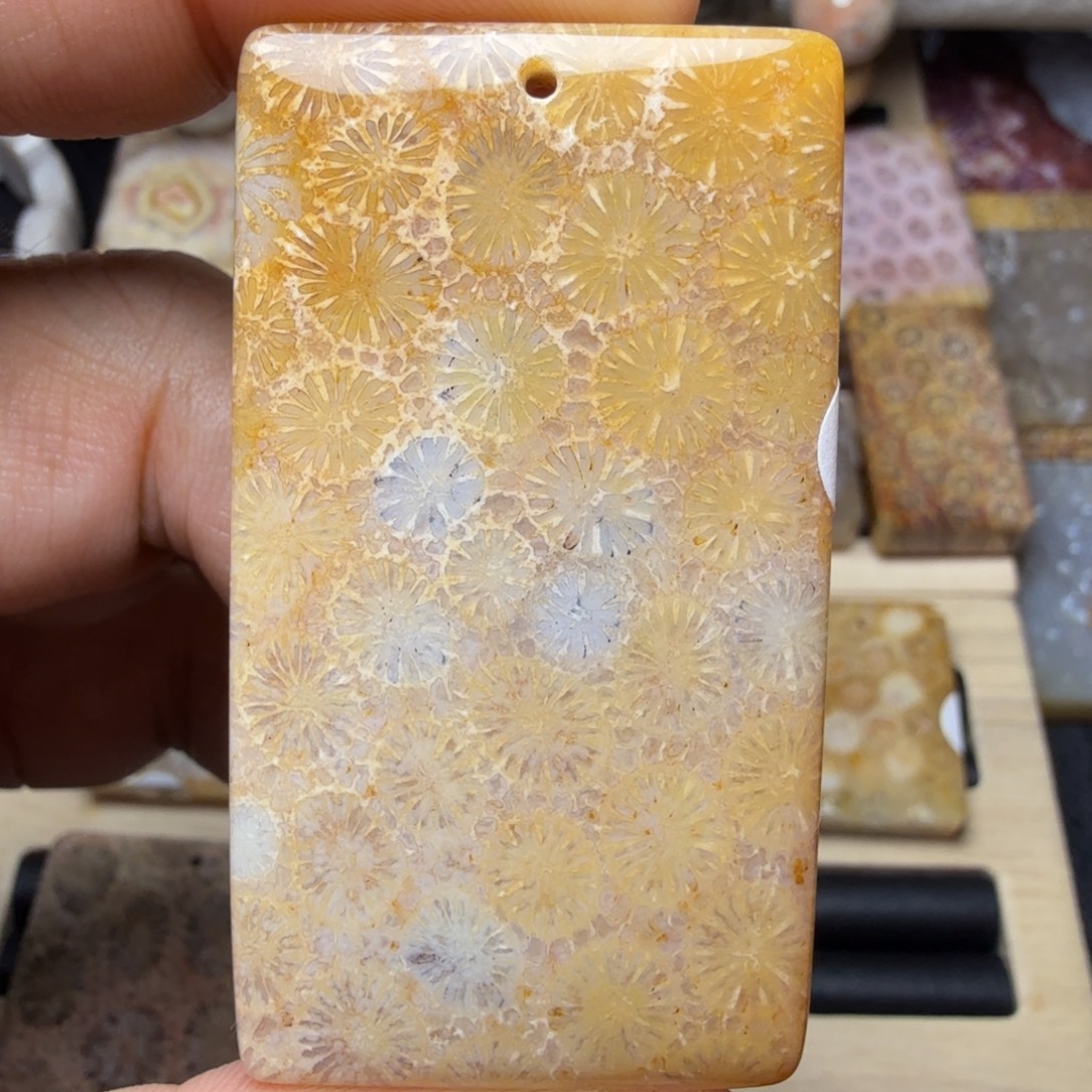 硅化玉未镶嵌纯天然色有机玉石保真色
