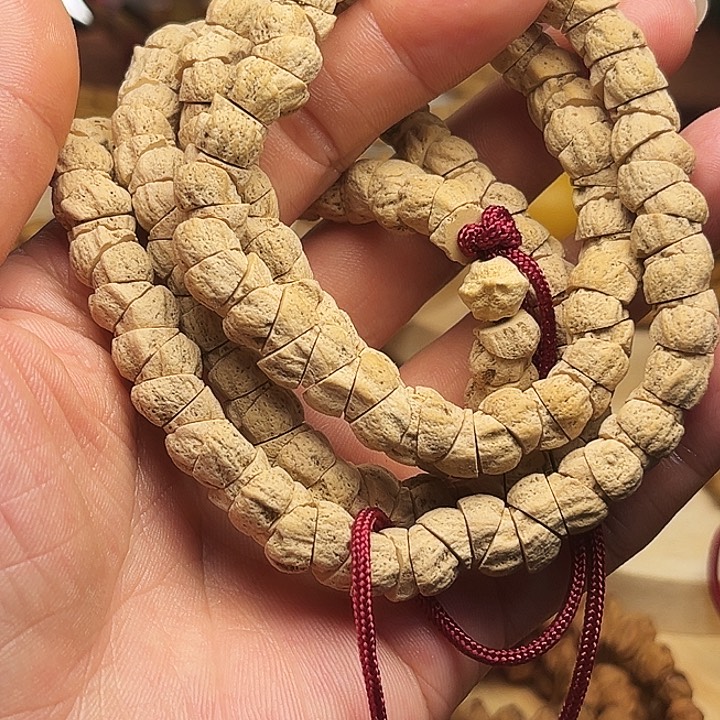 柏香籽/百香籽吊坠猪