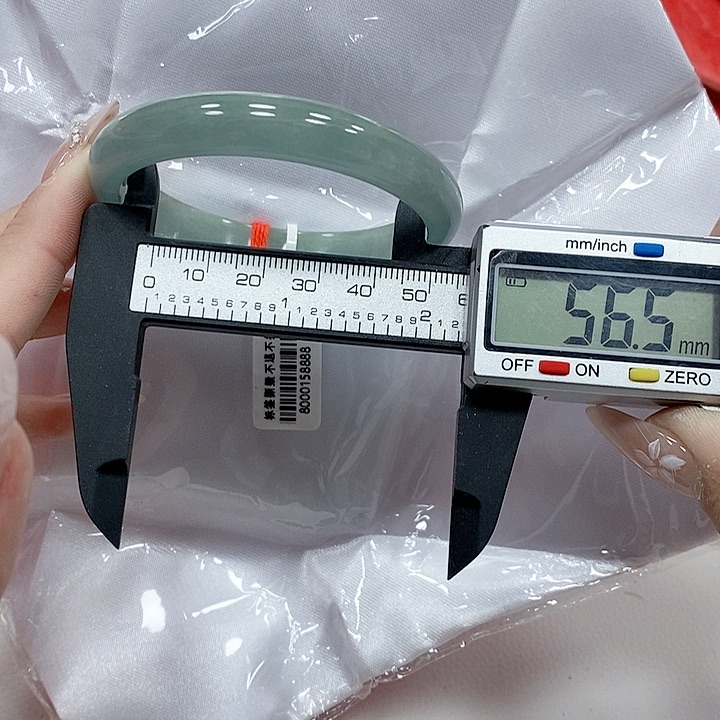 翡翠手镯未镶嵌140，。   