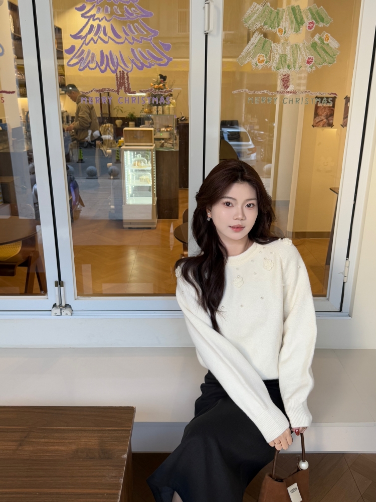 【微微】法式温柔风重工钉珠花朵毛衣女高级感宽松显瘦长袖针织上衣