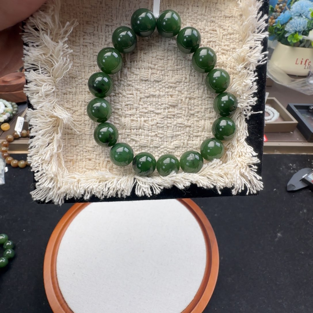 和田玉未镶嵌手链卡12俄碧，1