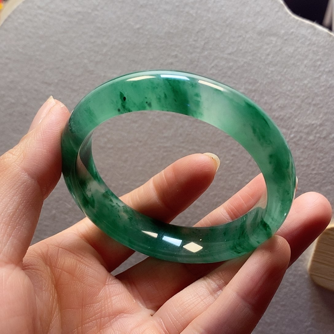 石英质玉手镯未镶嵌50-51