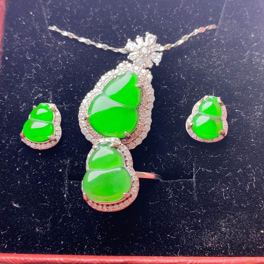 颈饰未镶嵌翡翠天然翡翠套链