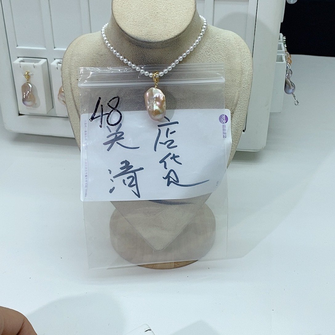 淡水珍珠颈饰合金