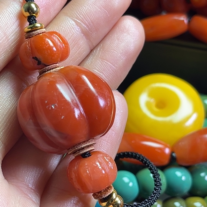 颈饰琉璃Y**?琉璃…………