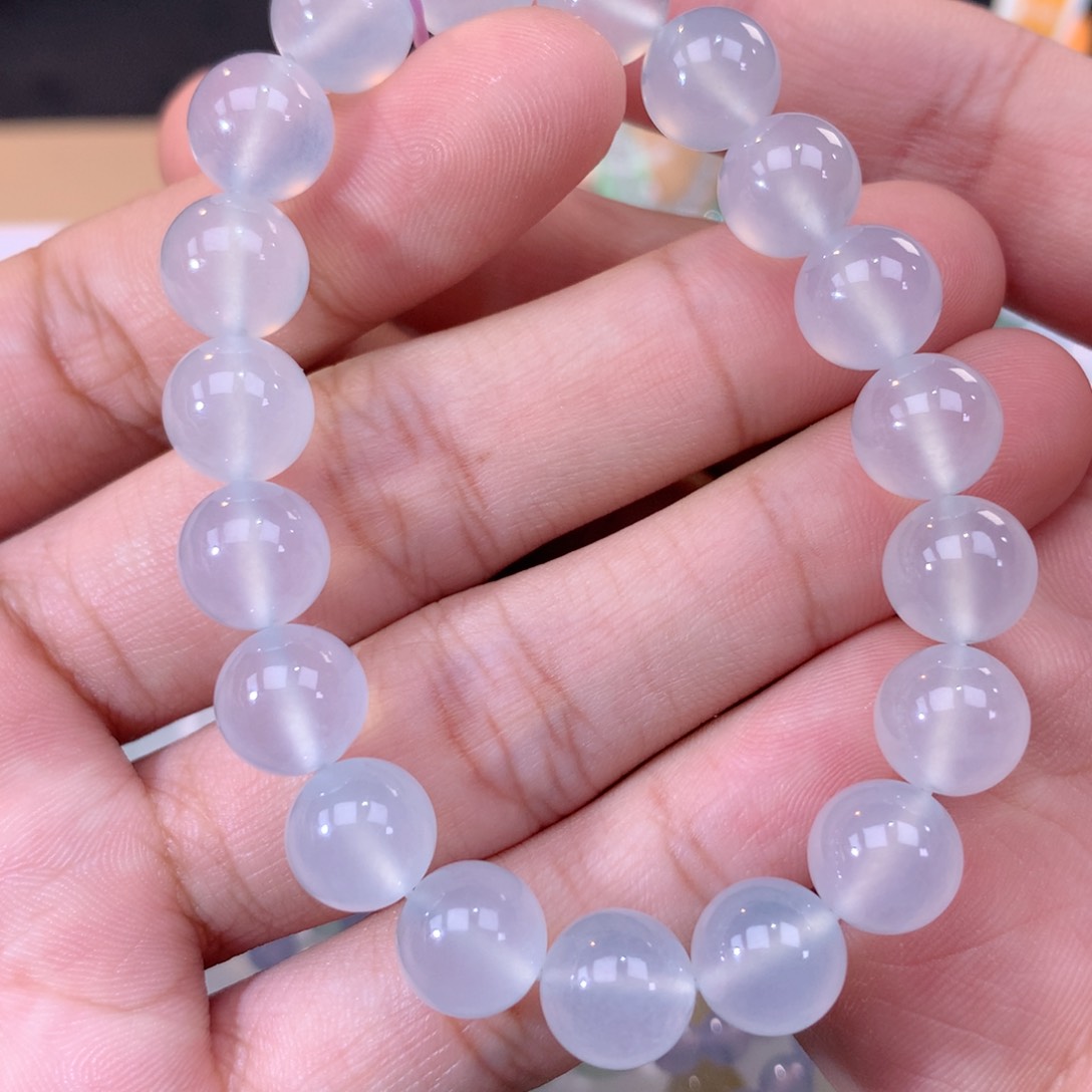 翡翠手链未镶嵌翡翠