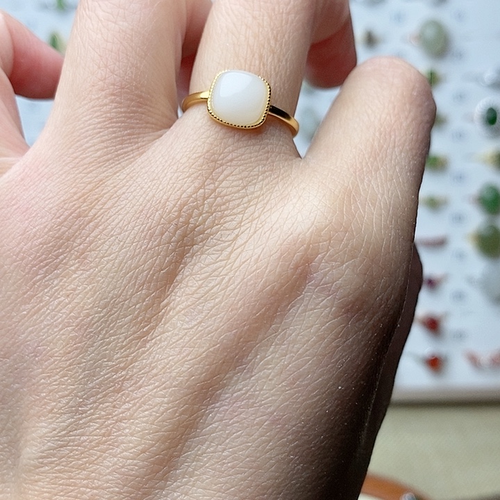 和田玉（白玉）戒指未镶嵌