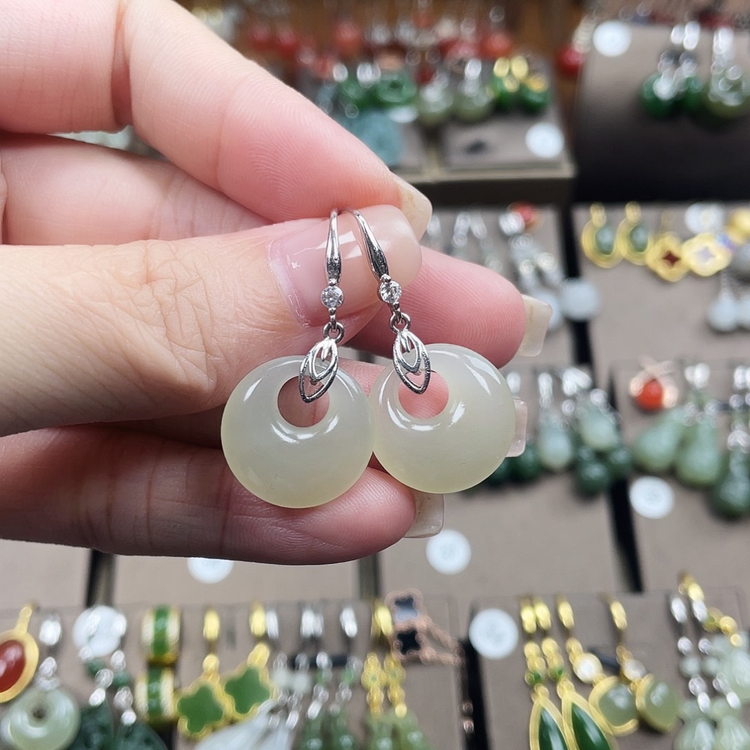 和田玉银S925镶嵌耳饰