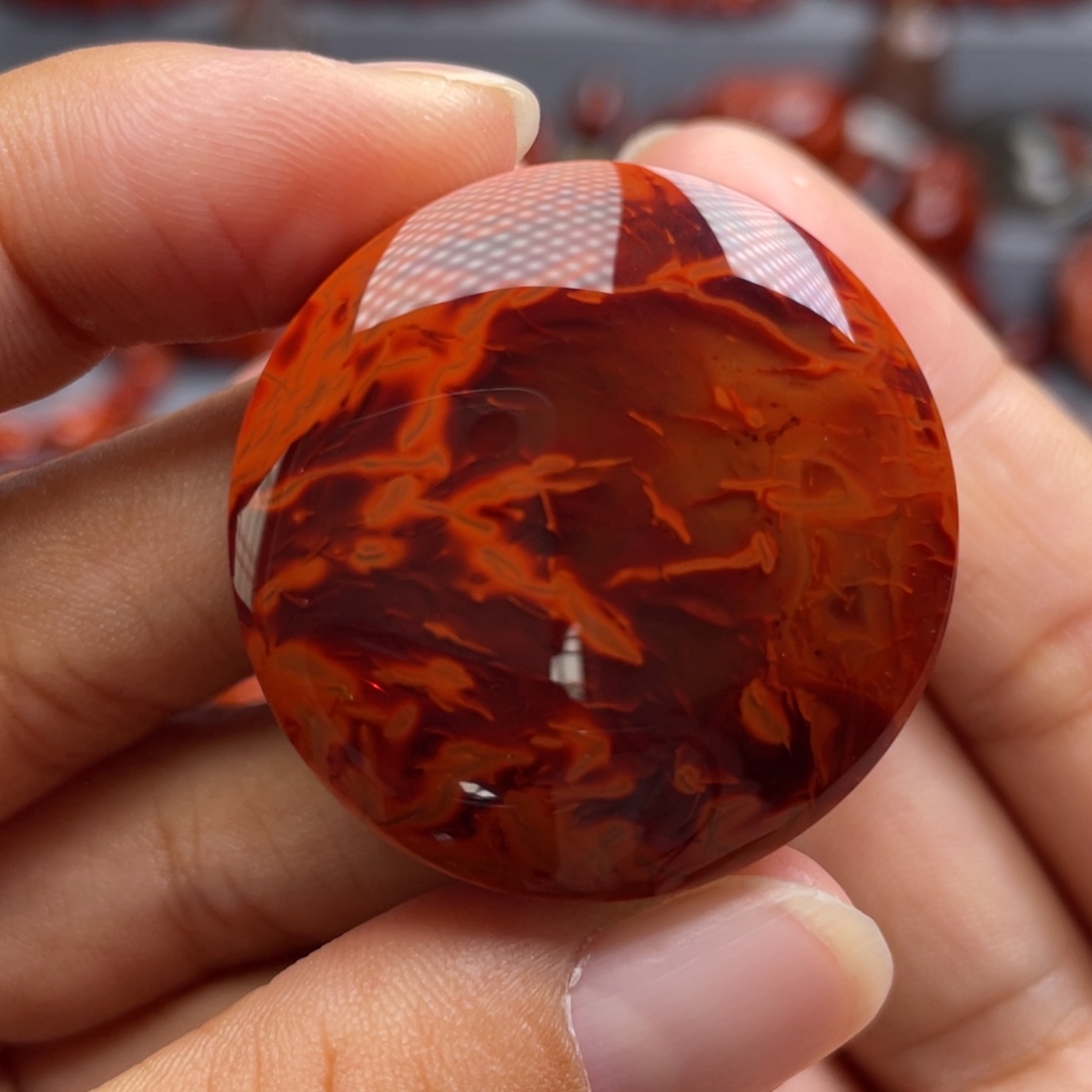 南红玛瑙未镶嵌珠宝奇石圆牌吊坠