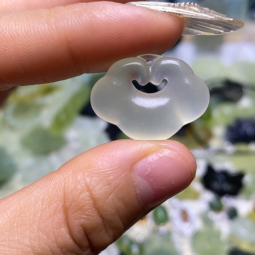 【闪购商品】蛇纹石玉颈饰未镶嵌