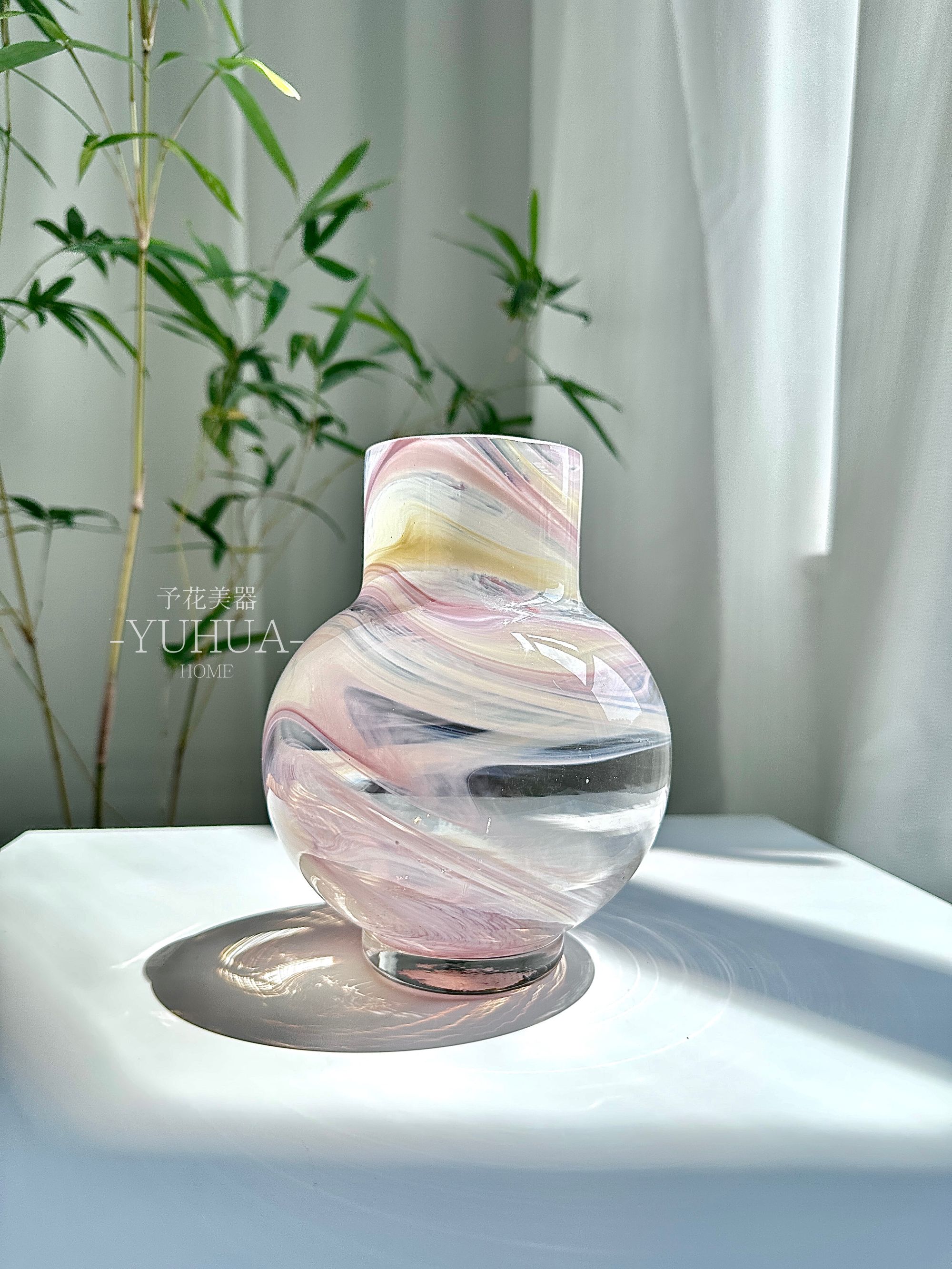 予花北欧ins风粉色云纹桌面琉璃小花瓶家居玻璃插花器极简