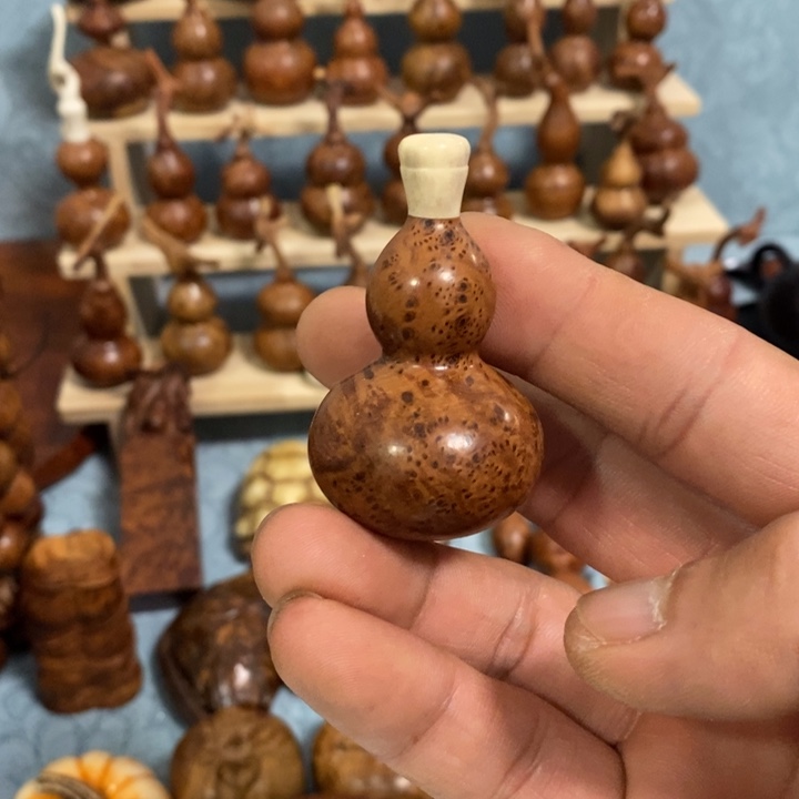 木麻梨疙瘩手工雕刻葫芦手把件