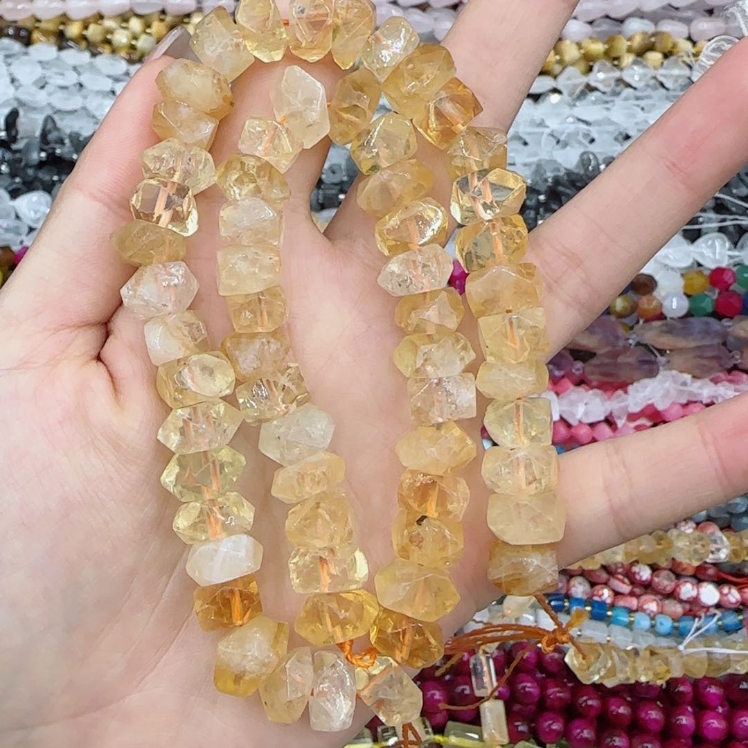 玛瑙/玉髓珠宝半成品未镶嵌黄水晶冲角一条卡十