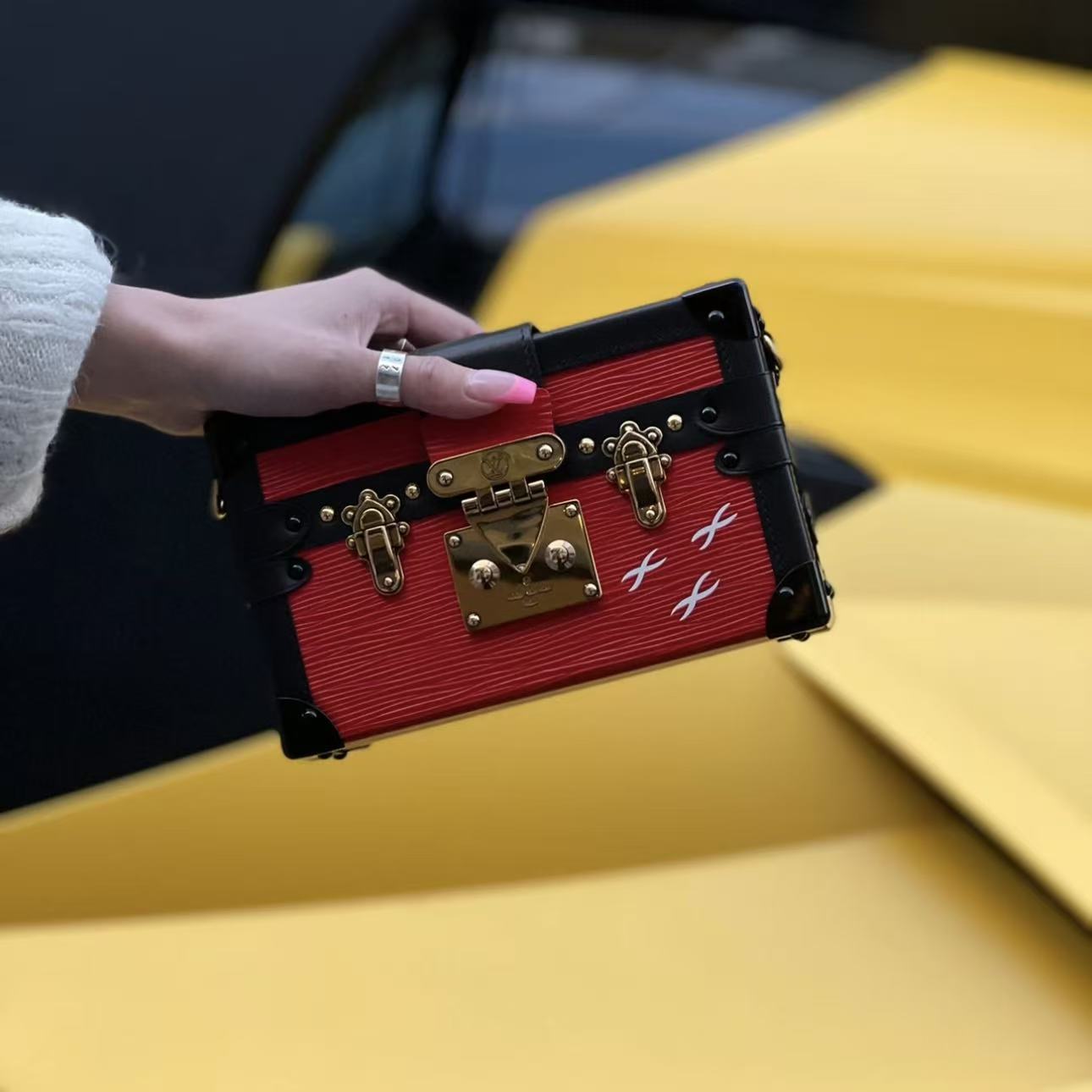 95新 LouisVuitton/路易威登 /盒子包/红色/斜挎包